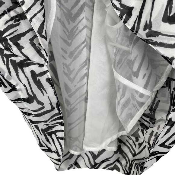 Grace Elements Chevron Striped Button Down Blouse - Picture 11 of 14